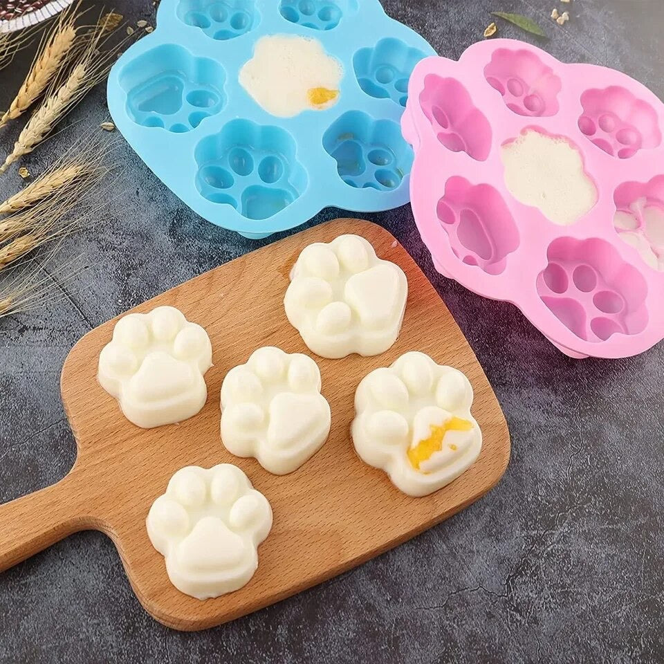 Large Paw Treat Mould š¾